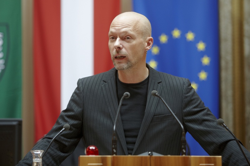 Bundesrat Marco Schreuder (G) am Rednerpult