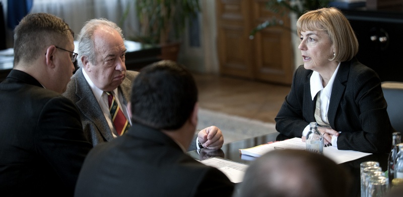 v.li.: Österreichische Delegation, der Zweite Nationalratspräsident Fritz Neugebauer und die Außenministerin der Republik Kroatien Vesna Pusic