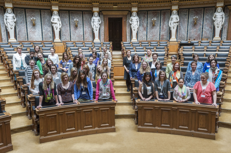 Gruppenbild der Teilnehmerinnen am Girls Day 2012