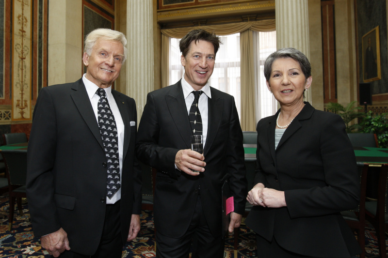 v.li. Bundesratspräsident Gregor Hammerl, Tobias Moretti und Nationalratspräsidentin Barbara Prammer