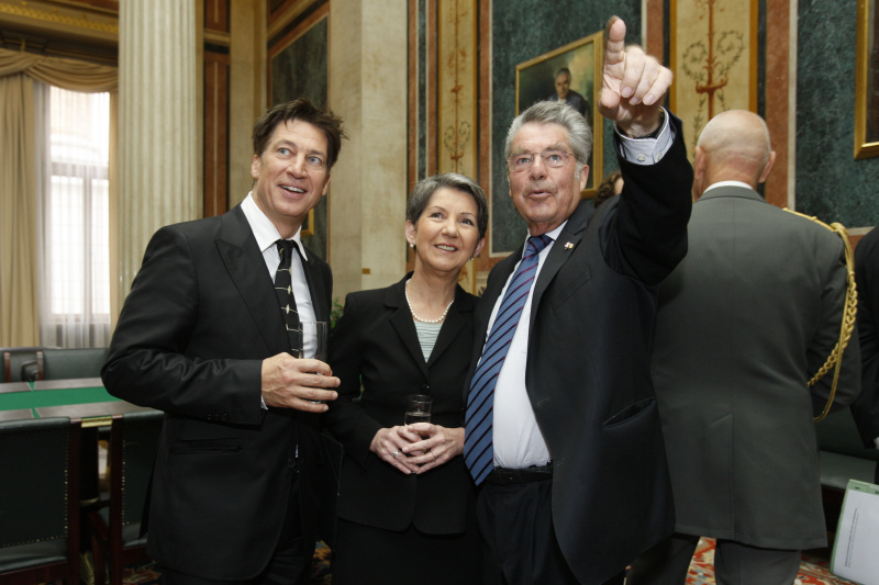 v.li. Tobias Moretti, Nationalratspräsidentin Barbara Prammer und Bundespräsident Heinz Fischer im Gespräch