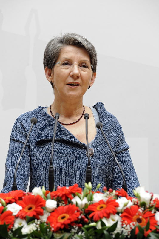 Nationalratspräsidentin Barbara Prammer am Rednerpult