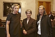 v.links: Kuratorin Karola Kraus, Nationalratspräsidentin Barbara Prammer und Photographin Elfie Semotan