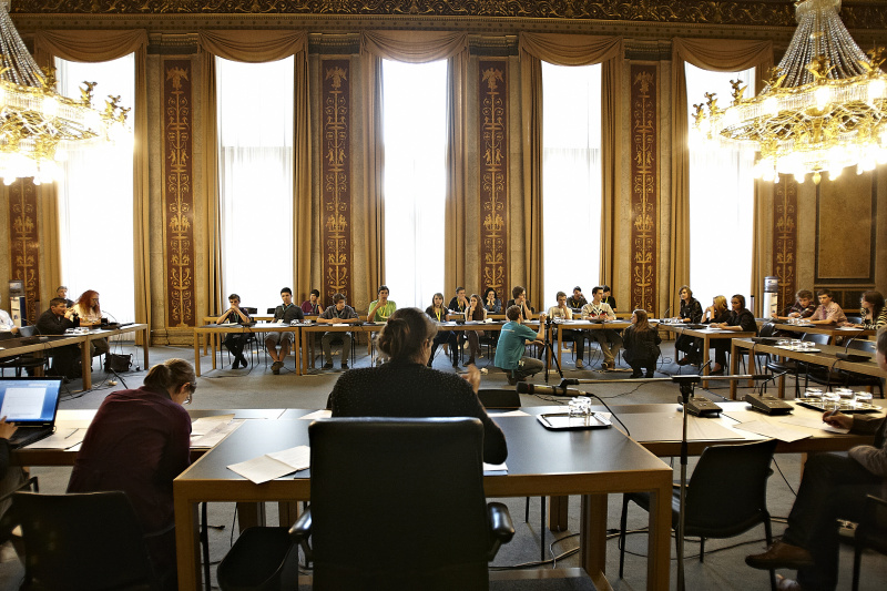 Ausschußtätigkeit  der SchülerInnen während dem Jugendparlament 05/12