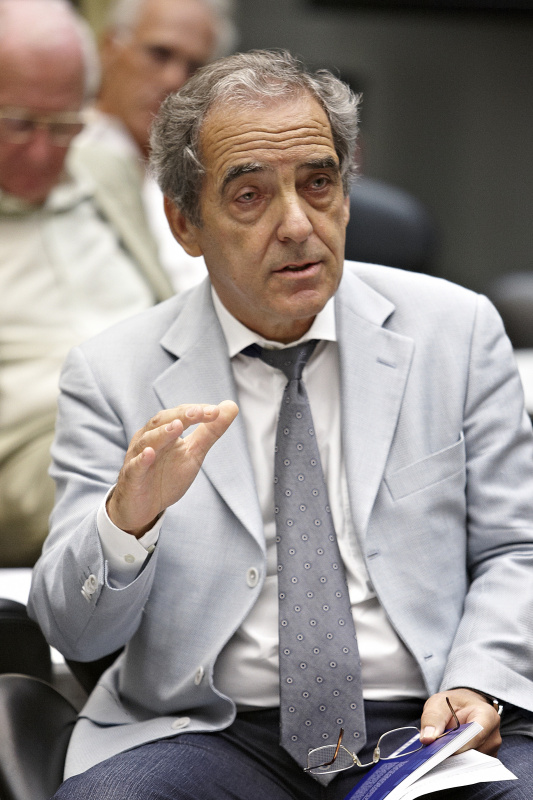 Herausgeber Clemens Hüffel