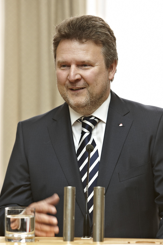 Der Wiener Stadtrat Michael Ludwig am Rednerpult