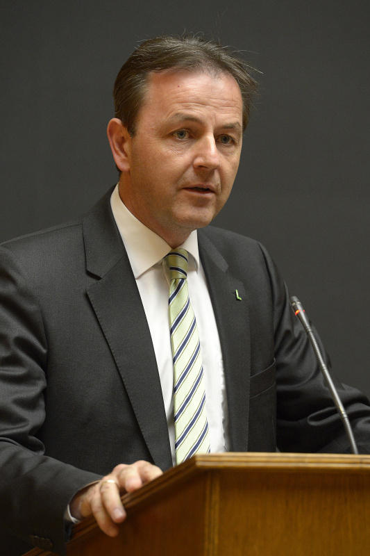 Landwirtschaftsminister Nikolaus Berlakovich am Rednerpult