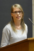Vorstand der Bundesjugendvertretung Johanna Zauner am Rednerpult