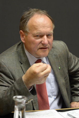 Umweltsprecher Nationalrat Herman Schultes (V) am Wort
