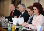 Aussprache. Lettische Delegation mit mit Solvita Aboltina (1.v.re.)