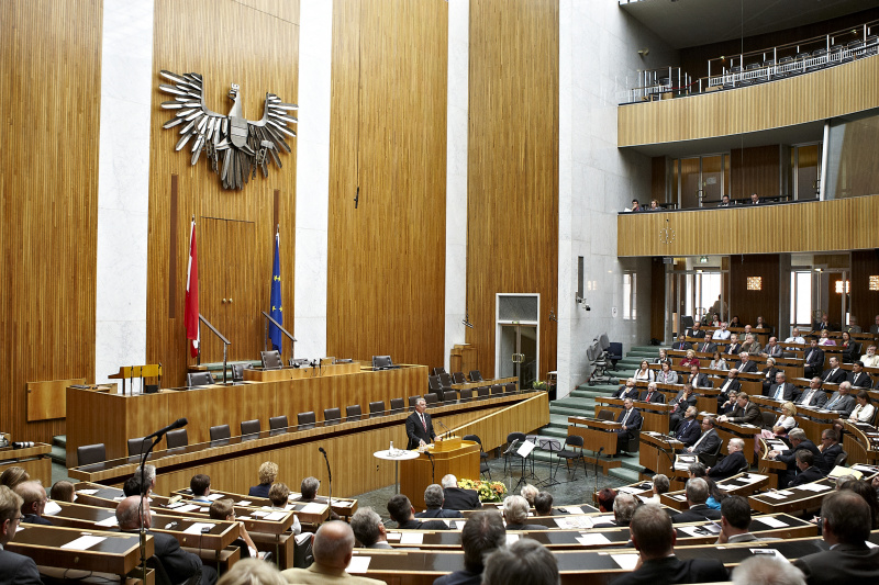 Bürgermeister Helmut Mödlhammer am Rednerpult