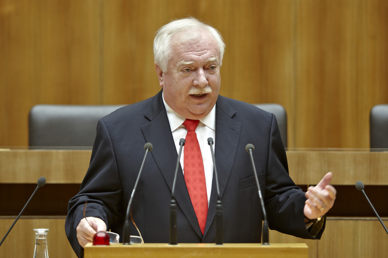 Bürgermeister Michael Häupl am Rednerpult