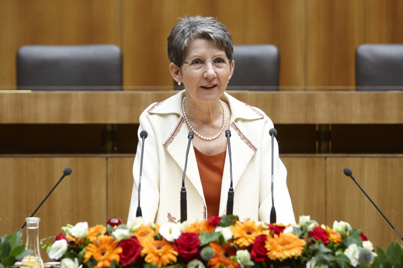 Nationalratspräsidentin Barbara Prammer am Rednerpult