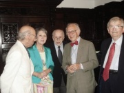 Nationalratspräsidentin Barbara Prammer (2.v.li) trrifft in New York Frédéric Morton, Eric Plescow, Eric Kandel und Ari Rath (v. li.).