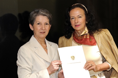 v.li. Nationalratspräsidentin Barbara Prammer und die Vertreterin von Transparency International Österreich Eva Geiblinger