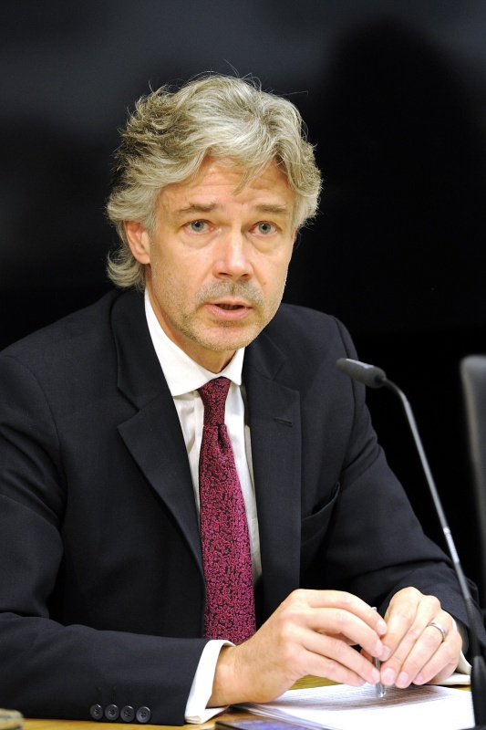 Parlamentsdirektor Harald Dossi am Wort