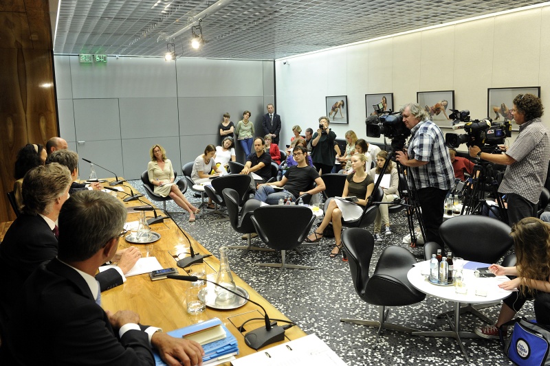 Blick Richtung MedienvertreterInnen