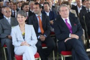Nationalratspräsidentin Barbara Prammer und Albaniens Premierminister Sali Berisha (li) bei der Eröffnung des von Verbund und EVN errichteten Kraftwerkes Ashta 1