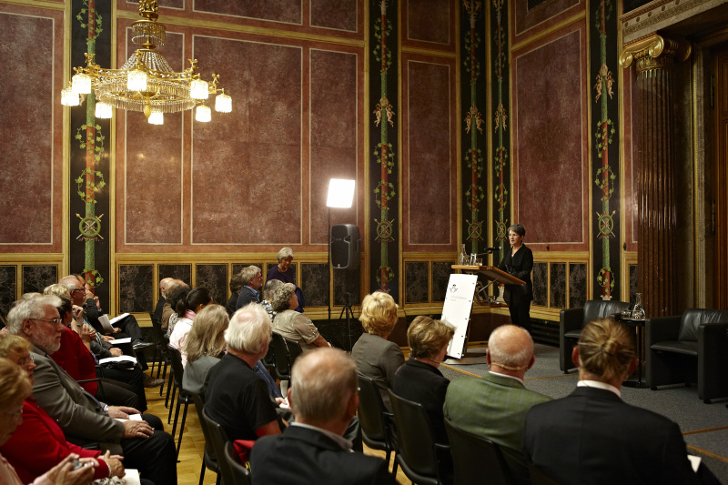 Nationalratspräsidentin Barbara Prammer am Rednerpult