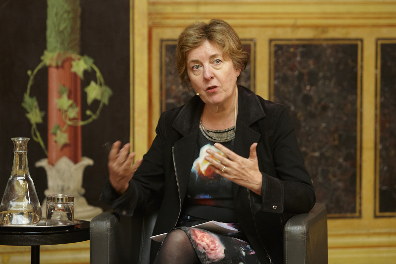 Sonja Puntscher-Riekmann von der Universität Salzburg am Podium