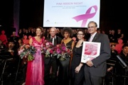 v.li.: Mitglieder 'Hohe Haus Musik' für Pink Ribbon, Christine Marek, Prof.Sevelda