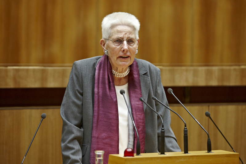 Buchautorin Christa Chorherr am Rednerpult