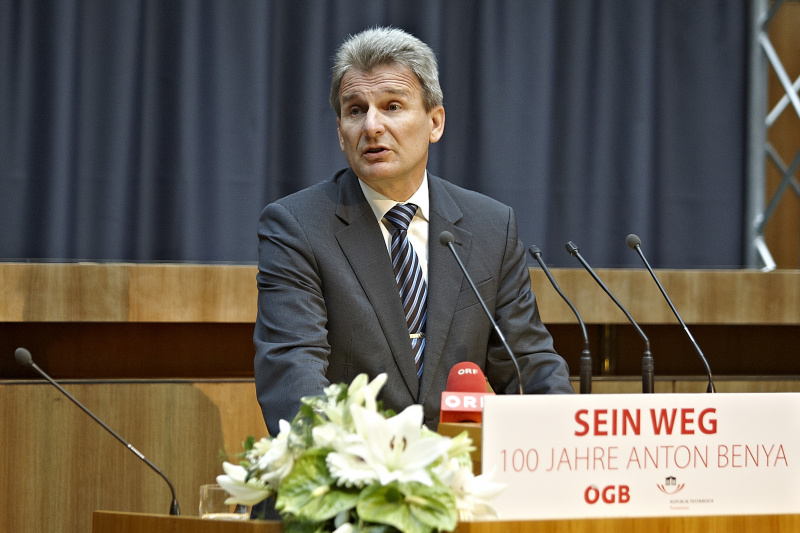 Der Präsident des Gewerkschaftsbundes Erich Foglar am Rednerpult