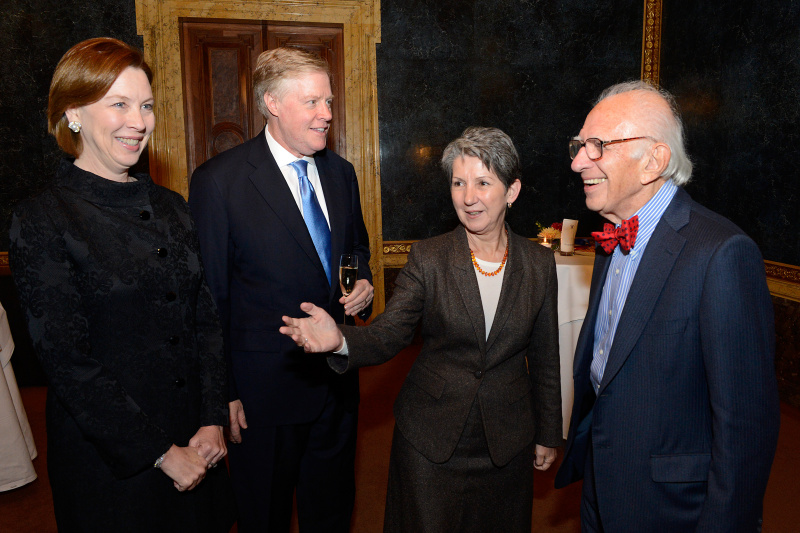 v.li.: Donna William, der Botschafter der Vereinigten Staaten von Amerika William Eacho, Nationalratspräsidentin Barbara Prammer und Nobelpreisträger Eric Kandel