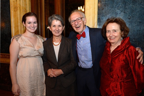v.li.: Alison Kandel, Nationalratspräsidentin Barbara Prammer, Nobelpreisträger Eric Kandel und Denise Kandel