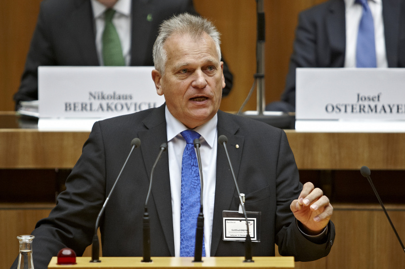 Bundesrat Gottfried Kneifel am Rednerpult