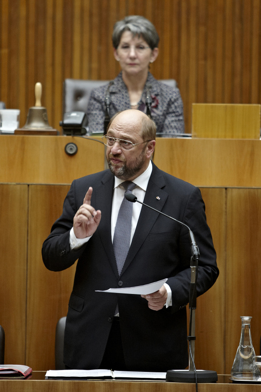 Der Präsident des Europäischen Parlaments Martin Schulz bei seiner Rede. Am Präsidium Nationalratspräsidentin Barbara Prammer