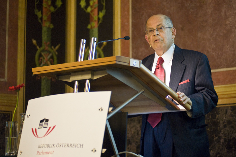Konsultant Talaat Abdel-Malek am Rednerpult