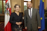 v.li.: Nationalratspräsidentin Barbara Prammer empfängt den Präsidenten des Europäischen Parlaments Martin Schulz in ihrem Büro