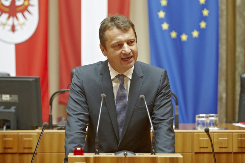 Bundesrat Klaus Fürlinger am Rednerpult