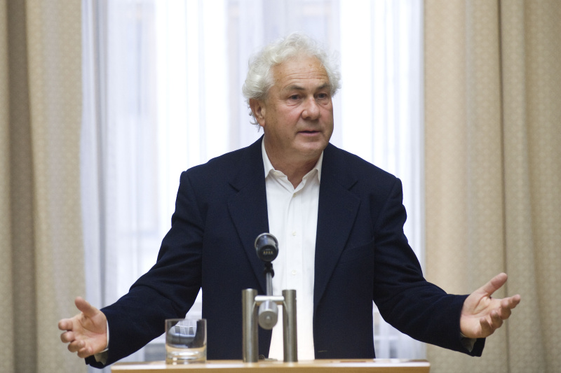 Journalist Franz Kössler bei seiner Laudatio