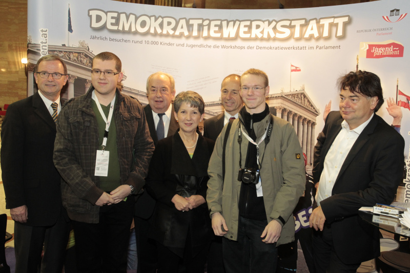v.li. Klubobmann Karlheinz Kopf, Besucher,Zweiter Nationalratspräsident Fritz Neugebauer, Nationalratspräsidentin Barbara Prammer, Bundesratspräsident Georg Keuschnigg,  Besucher und Nationalratsabgeordneter Werner Kogler