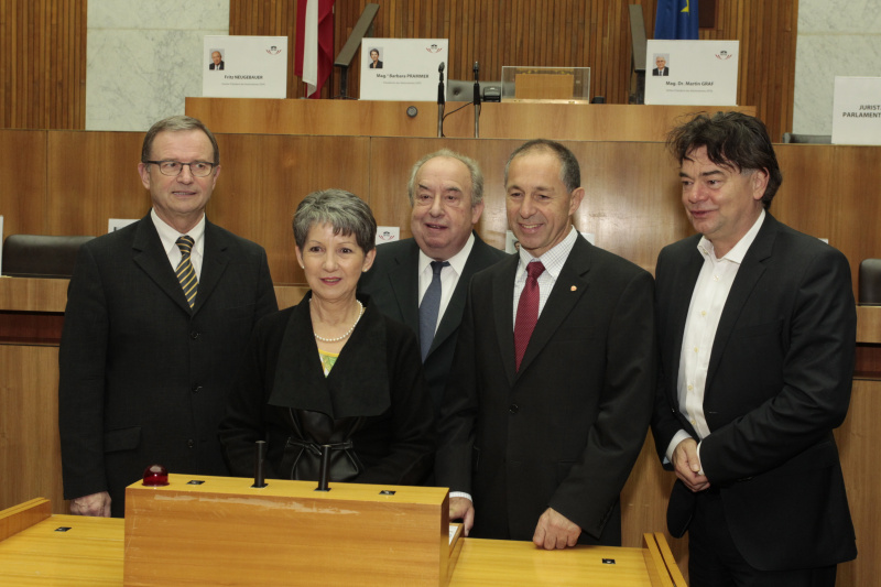 v.li. Klubobmann Karlheinz Kopf, Nationalratspräsidentin Barbara Prammer, Zweiter Nationalratspräsident Fritz Neugebauer, Bundesratspräsident Georg Keuschnigg und Nationalratsabgeordneter Werner Kogler