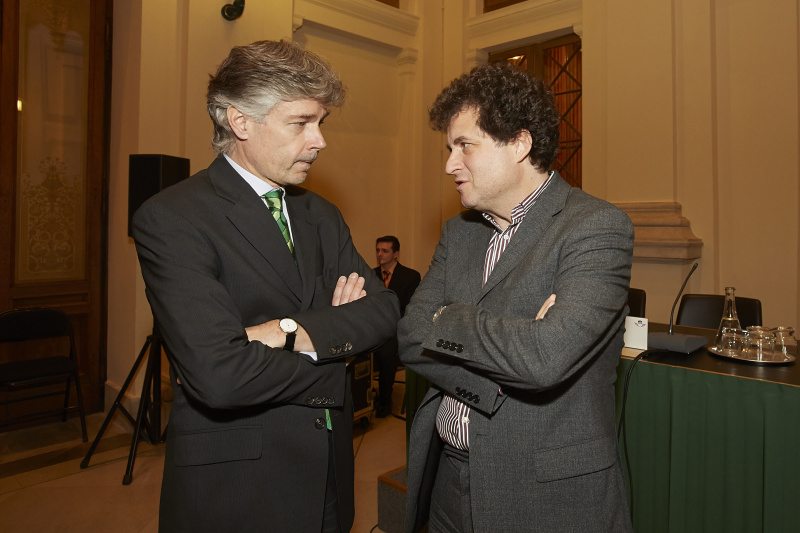 Parlamentsdirektor Harald Dossi im Gespräch mit Hanno Loewy