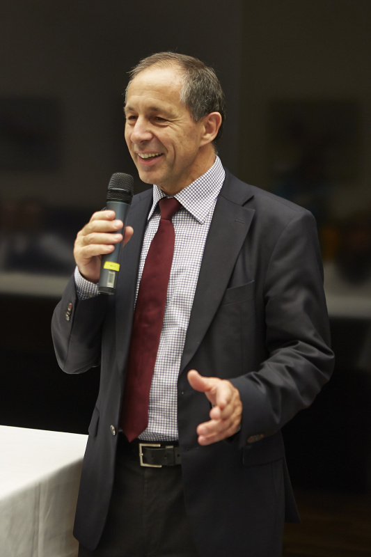 Bundesratspräsident Georg Keuschnigg begrüsst die SchülerInnen der teilnehmenden Schulen aus Tirol