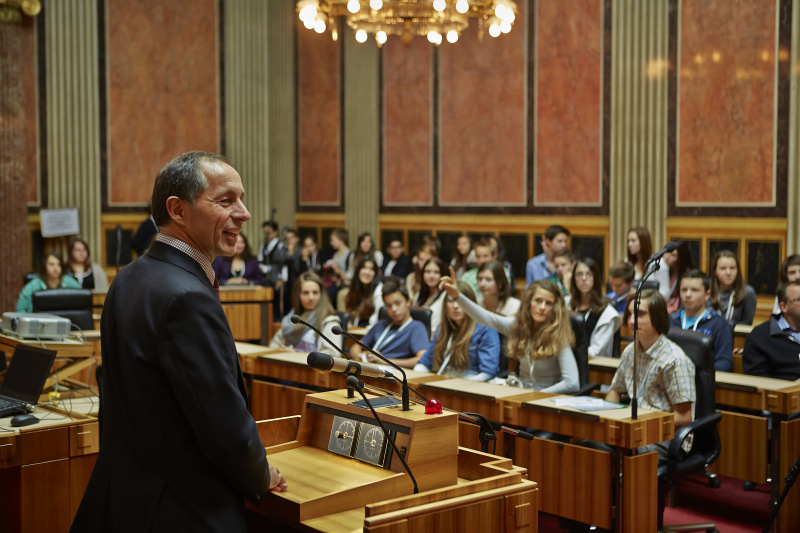 Bundesratspräsident Georg Keuschnigg am Rednerpult