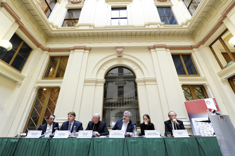 v.li. Profil Christian Rainer, Universitaet Klagenfurt Univ.-Prof. Matthias Karmasin, Niederoesterreichische Nachrichten Prof. Harald Knabl, Moderator APA Johannes Bruckenberger, Der Standard Alexandra Foederl-Schmid, Russmedia  Eugen A. Russ