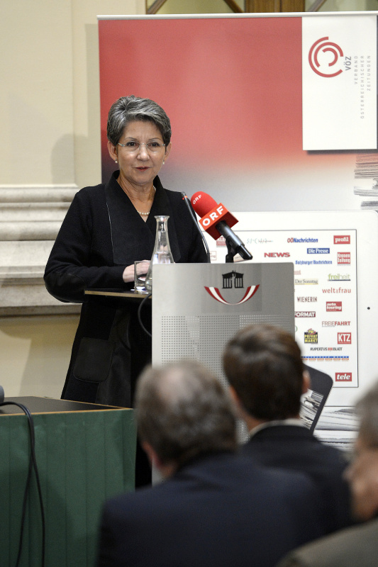 Nationalratspräsidentin Barbara Prammer am Rednerpult