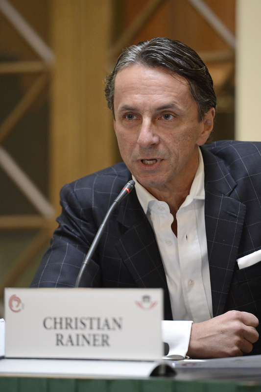 Profil Christian Rainer am Podium