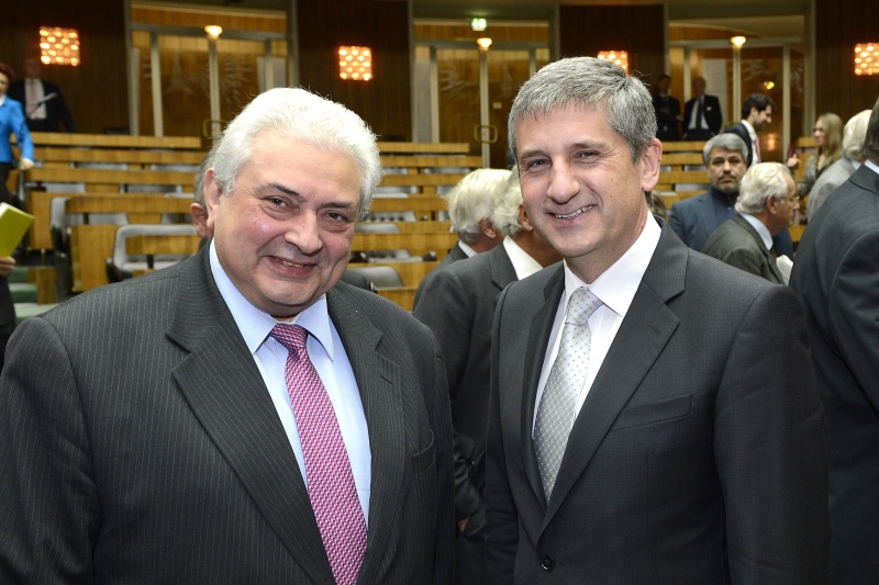 v.li. Russischer Botschafter Sergej J. Netschajew und Vizekanzler Michael Spindelegger