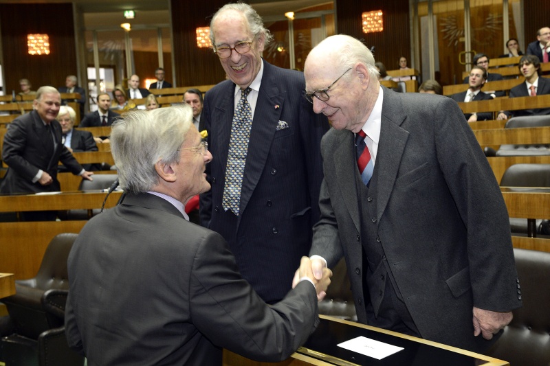 Bundeskanzler a.D. Wolfgang Schüssel (li.) begrüßt Bundesminister a.D. Willibald Pahr