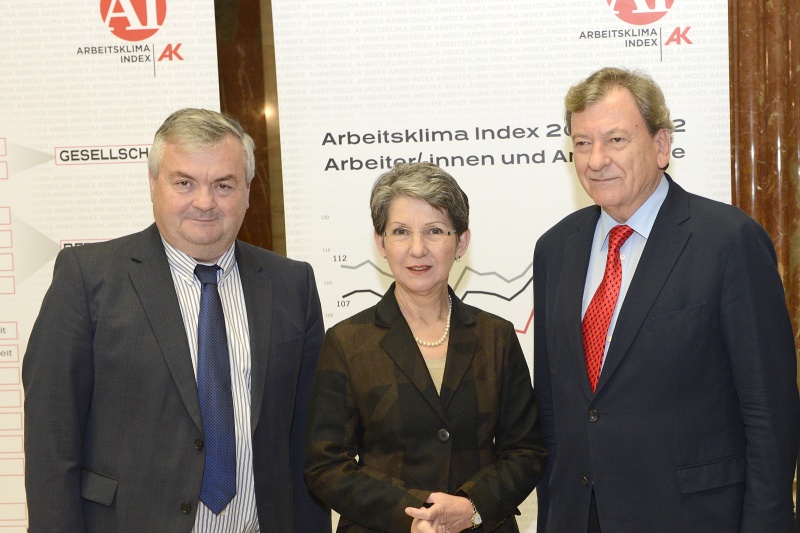 v.li. Präsident der AK Oberösterreich Johann Kalliauer, Nationalratspräsidentin Barbara Prammer, Präsident der Bundesarbeitskammer Herbert Tumpel