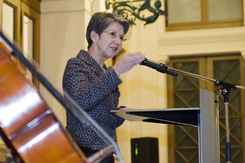 Nationalratspräsidentin Barbara Prammer begrüßt die VeranstaltungsteilnehmerInnen