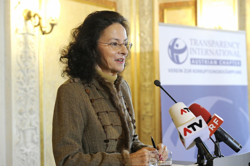 Begrüßung durch die Vorstandsvorsitzende von Transparency Internationa - Austrian Chapter Prof. Eva Geiblinger