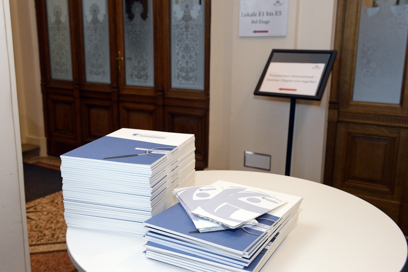 Transparency International - Austrian Chapter Broschüre am Empfang