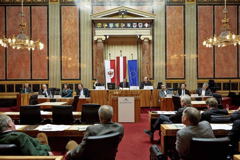 Podiumdiskutanten v. links: Abgeordneter zum Nationalrat Hermann Schultes, Abgeordnete zum Nationalrat Christiane Brunner, Abgeordneter zum Nationalrat Hannes Weninger, Abgeordneter zum Nationalrat Norbert Hofer, Abgeordneter zum Nationalrat Rainer Widmann
